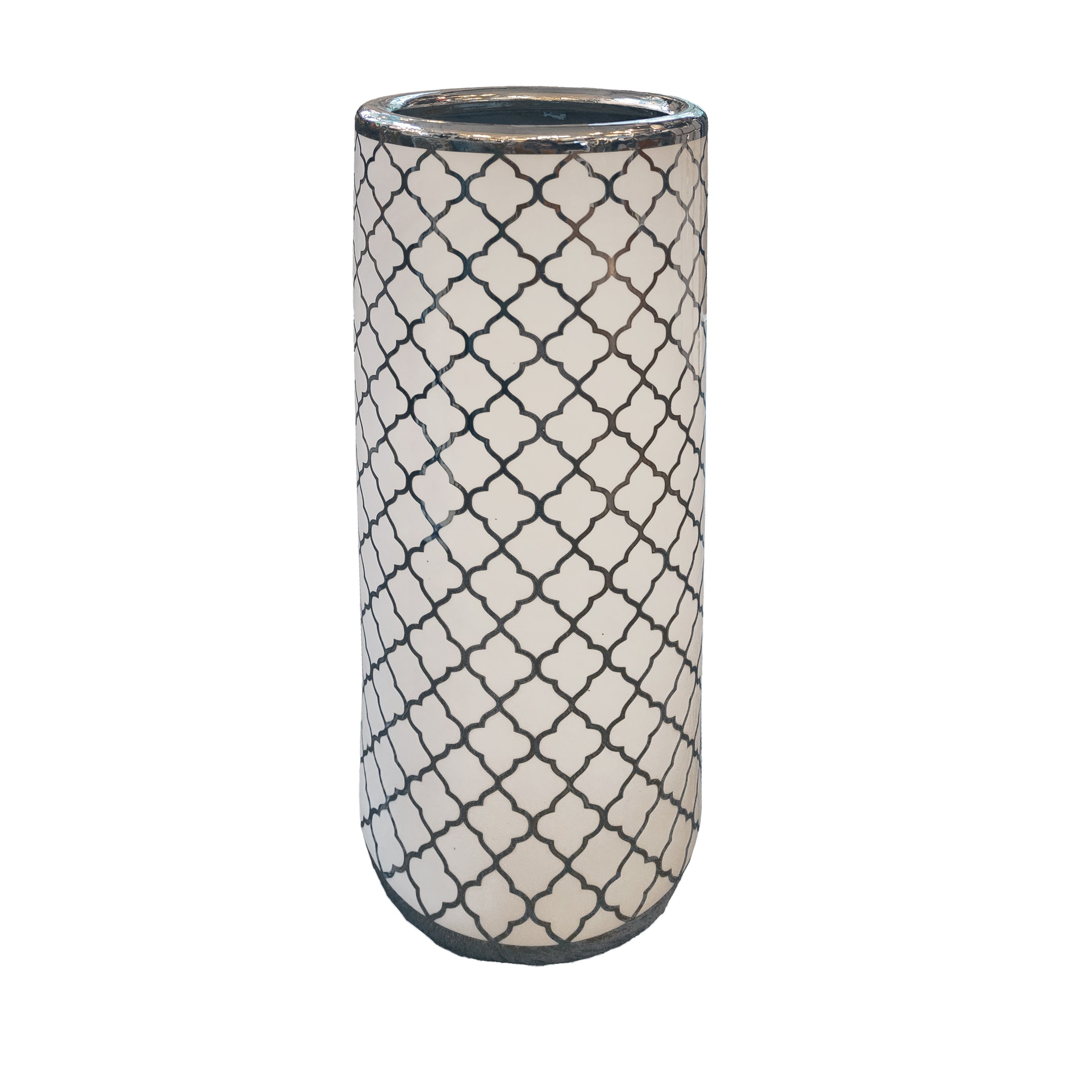A stunning quatrefoil motifs in silver and white ceramic umbrella stand. A beautiful addition to your hall.