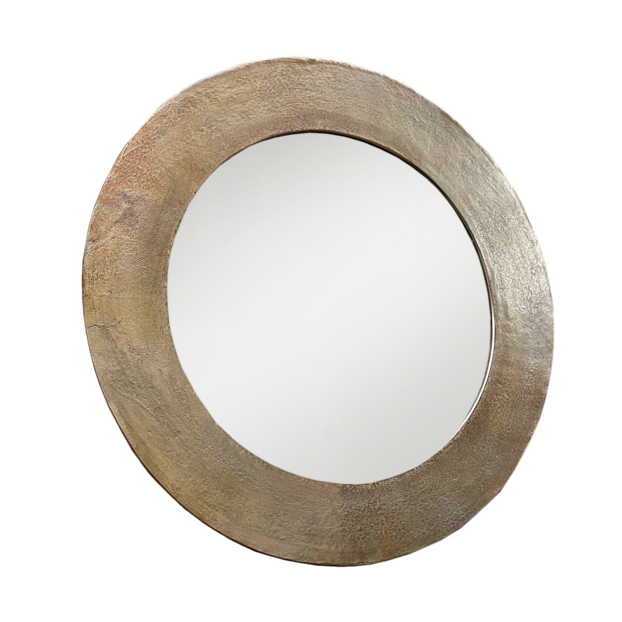 Hammered brass metal framed mirror. A great, statement circular mirror with a metal frame.  Deep metal frame in gold adds to the glamour of this exceptional mirror.
Dia: 79 cm.