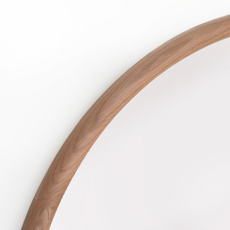 Tall, natural Oak frame and lots of mirror !!! Perfect to lean against a bedroom or dressing room wall. It will add glamour and extra light to your room.&nbsp; Rare to find an Oak framed mirror in this arched design.&nbsp; Superb hall mirror, would look great in a kitchen or dining room and in a Scandi style living room.&nbsp;&nbsp; Natural frames work well in a clean uncluttered interior.


H: 180 cm W: 80 cm