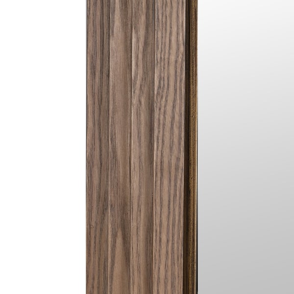 An arched mirror in wood, ash wood, a natural light wooden framed arched mirror.&nbsp; Natural wooden mirrors are definitely making a comeback, great in industrial or contemporary homes.&nbsp; The mirror combines a minimalist aesthetic and classical architectural curves.&nbsp; &nbsp;Perfect for an entryway, bedroom and living room particularly in interiors aiming for Scandi or organic modern looks.