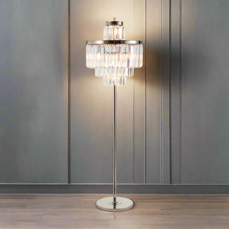 Luxurious crystal prism floor lamp, perfect in a room with a crystal prism chandelier.&nbsp; Or on its own to add sparkle and glamour to your space.


W: 50 cm D: 5 cm H: 171 cm