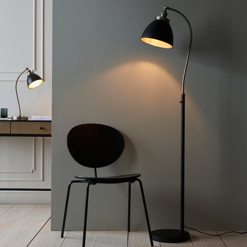 Black Metal Floor Lamp 160 cm