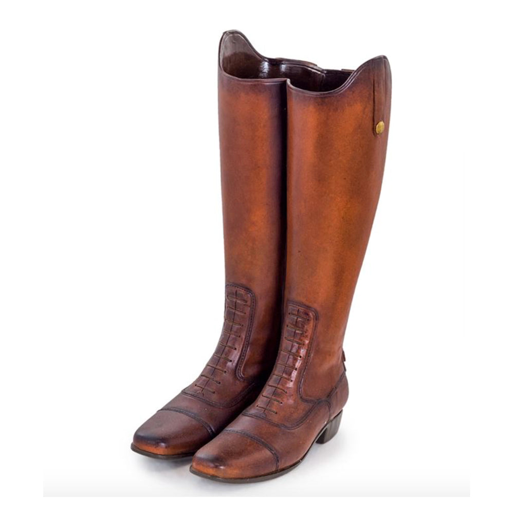 This stylish leather boot umbrella stand made from metal makes for a fun and quirky addition to any hallway or porch.